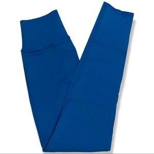 Fabletics | bright blue leggings